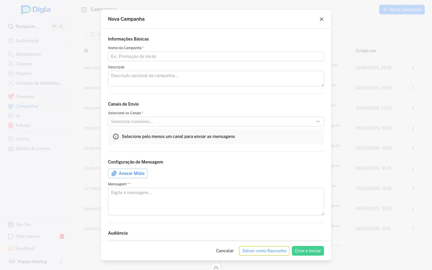 Modal de criação de campanha com seletor de audiência salva.