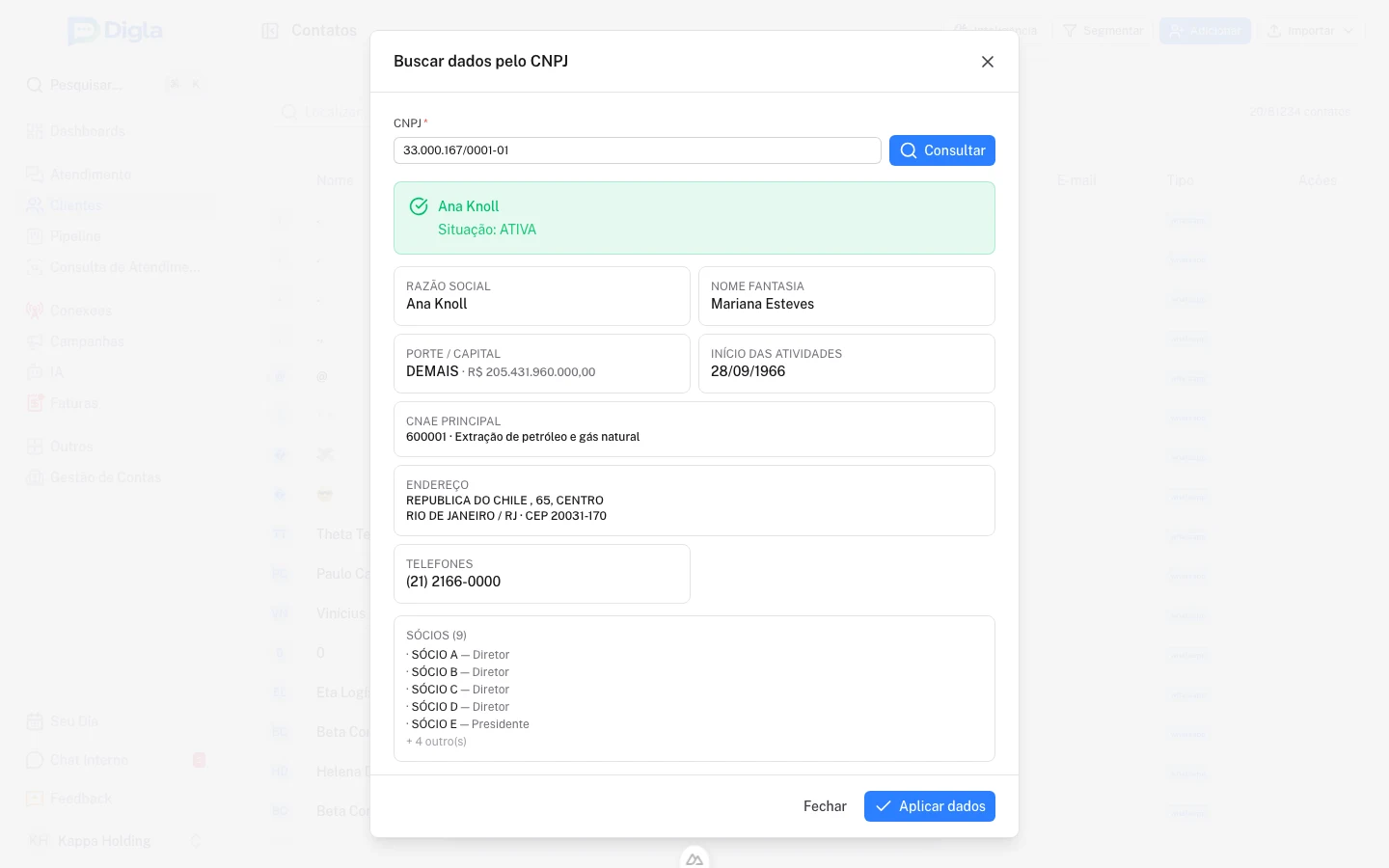 Resultado do lookup de CNPJ preenchendo razão social, endereço e contatos.